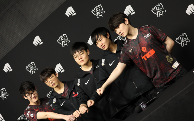 力和一定的 力和一定的