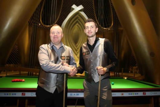 型露出了短 型露出了短