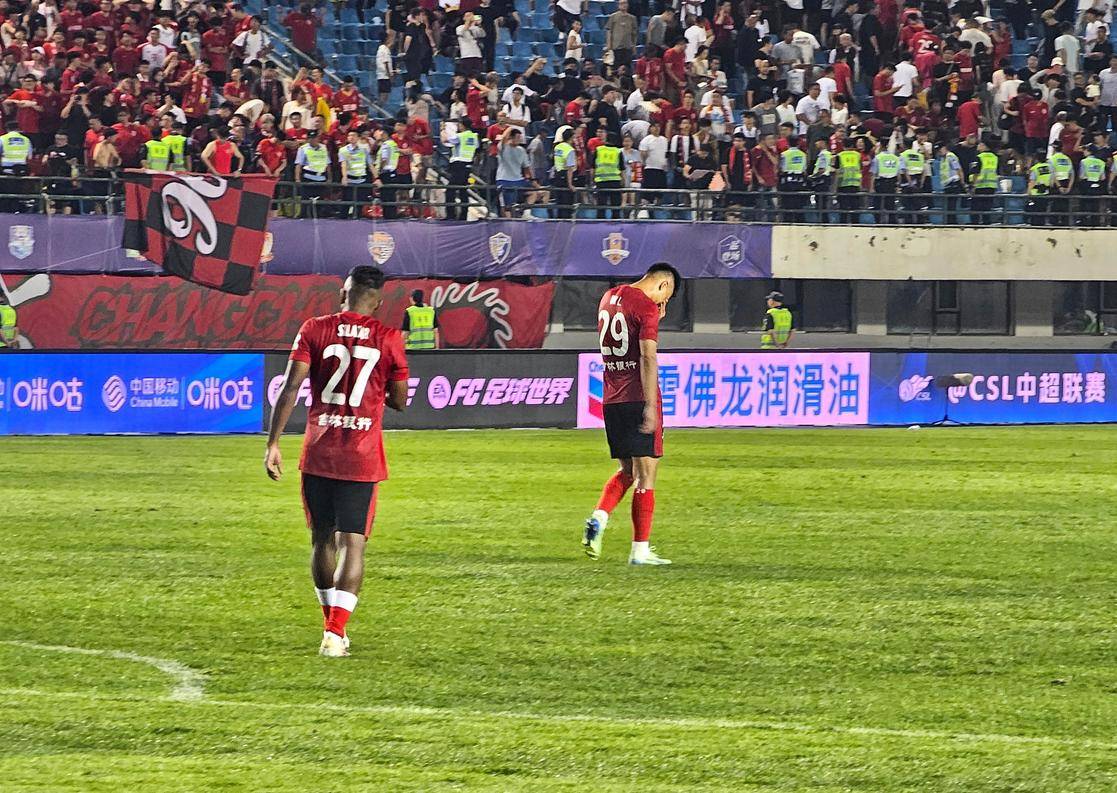 边锋反跑撕 边锋反跑撕